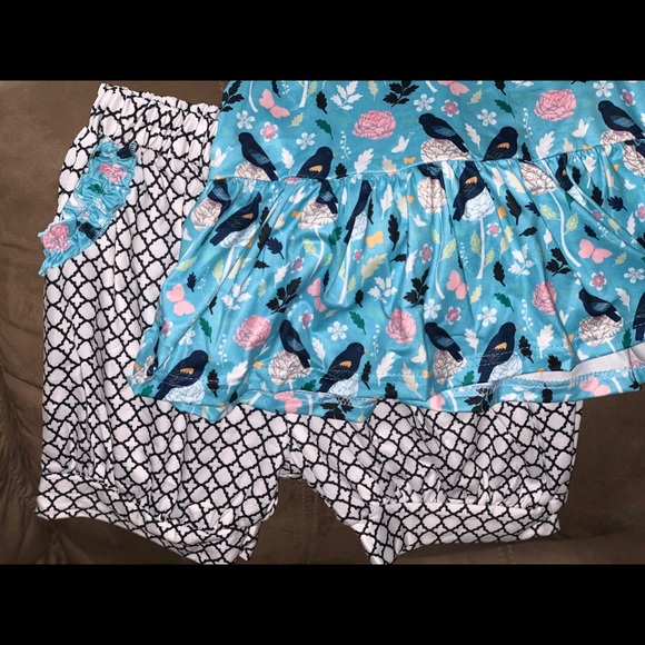 Spring Days Short Set - Picture 3 of 4